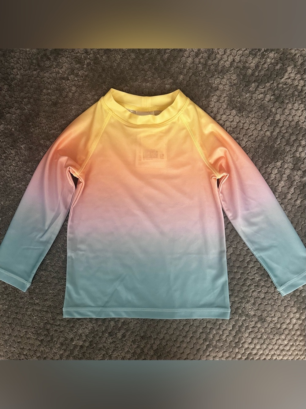 H&M UPF 50 Kids Long Sleeve Ombre Rash Guard in Yellow, Pink & Blue 3/4T